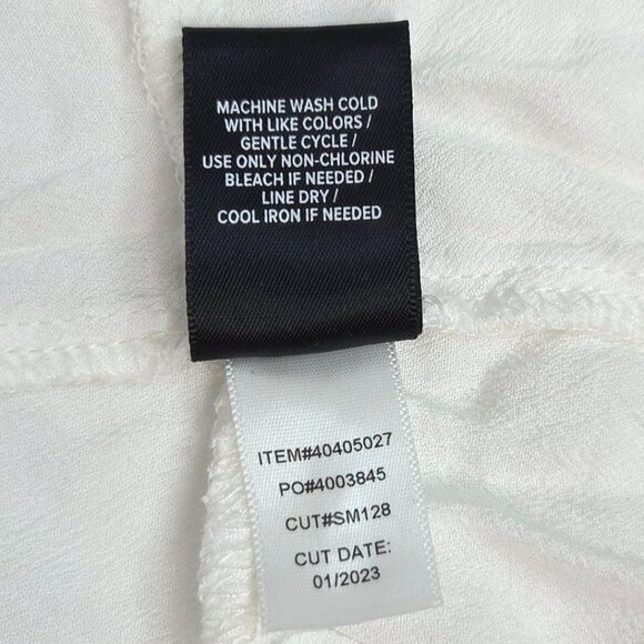 Torrid Embroidered Ivory Camisole Top With Blue Floral Detail Size 1 - Picture 6 of 7